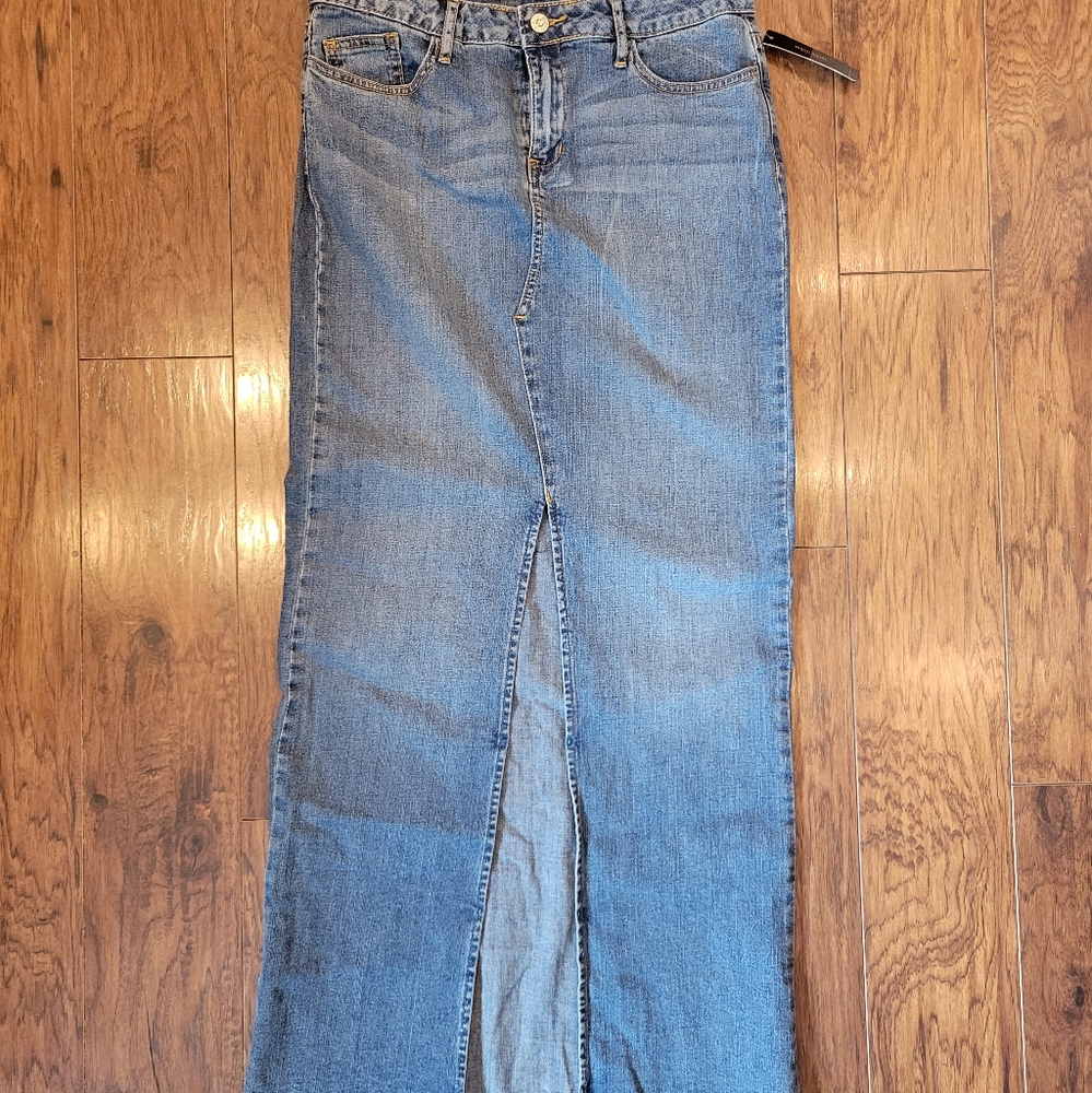 Bisou Bisou raw hem jean denim levi long skirt size 6 Jc Penney